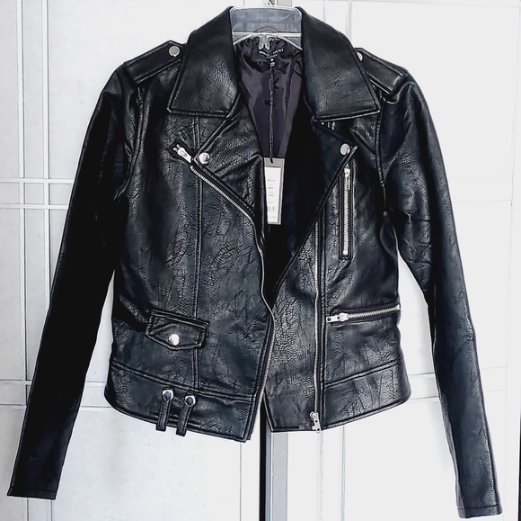 NEW! Romeo & Juliet black vegan leather zip-up cropped moto jacket🆕️Size Med - Picture 11 of 15